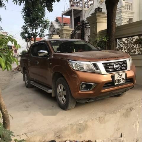 Bán xe Nissan Navara năm 2015, màu cam