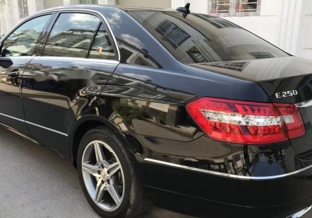 Bán Mercedes E250 đời 2010, màu đen