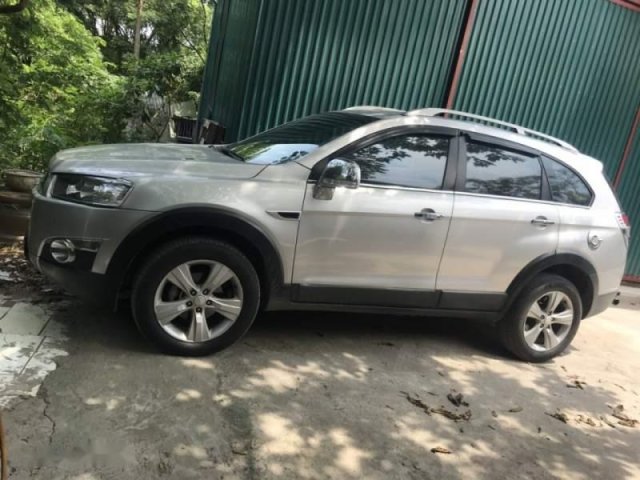 Cần bán lại xe Chevrolet Captiva AT sản xuất 2013, màu bạc 0