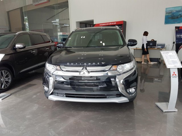 Bán Mitsubishi Outlander 2.0 AT Sx 2019 đủ màu, giao ngay. Liên hệ em Huy 098 2222 610 ngay để nhận giá tốt nhất0