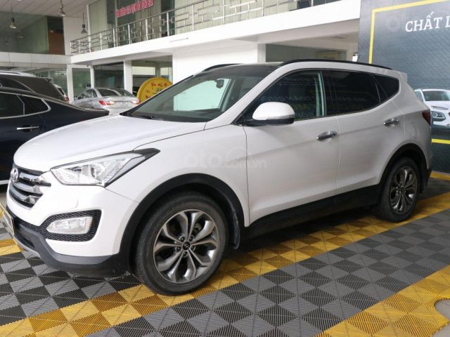 Bán xe Hyundai Santa Fe 2.4AT 4WD năm sản xuất 2015, màu trắng0