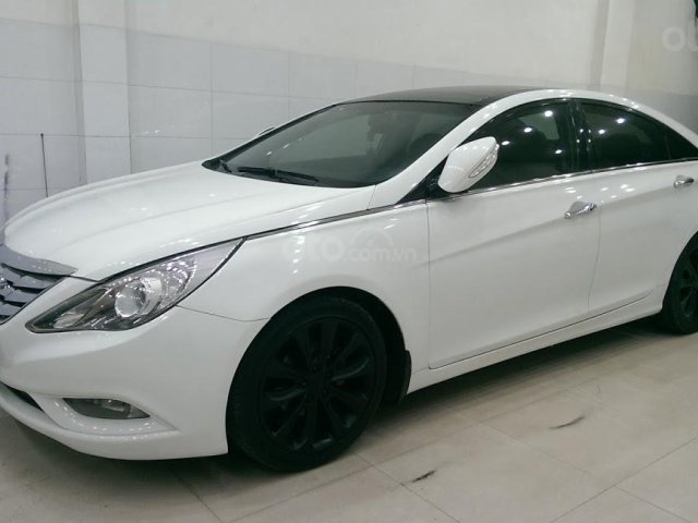 Bán Hyundai Sonata năm 2010, màu trắng, nhập khẩu số tự động0