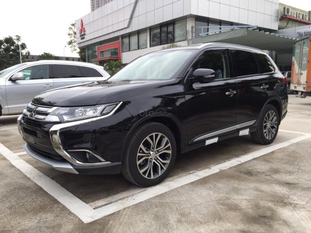 Bán ô tô Mitsubishi Outlander sản xuất 2019, bản 2.0 Premium chỉ 880 triệu, giao trong tháng 9 với nhiều ưu đãi hấp dẫn