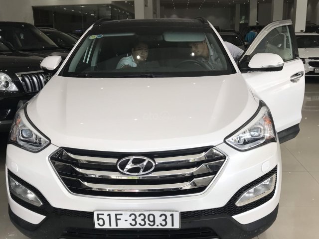 Bán xe Hyundai Santa Fe sản xuất năm 2015, màu trắng, trang bị full đồ0