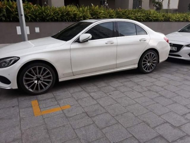 Bán Mercedes C300 AMG sản xuất năm 2017, màu trắng0