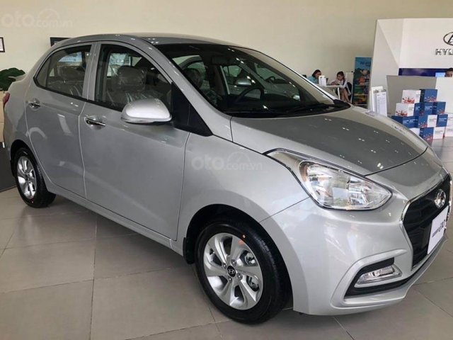 Bán Hyundai Grand i10 Sedan là dòng xe nhỏ gọn phù hợp với mọi lứa tuổi di chuyển trong đường phố đô thị nhỏ hẹp0