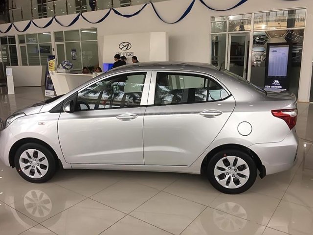 Bán xe Hyundai Grand i10 1.2 MT Base đời 2019, màu bạc