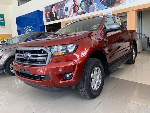 Bán Ford Ranger XLS 2.2L 4X2 AT mới ra đời để đương đầu với những trải nghiệm khó khăn nhất