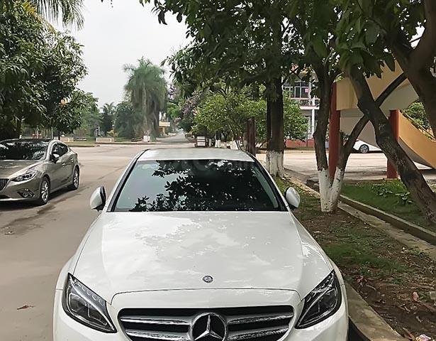 Bán xe Mercedes C200 sản xuất 2015, màu trắng, nhập khẩu, không đâm đụng0