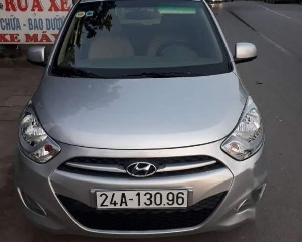 Bán xe Hyundai Grand i10 2013, màu bạc, nhập khẩu0