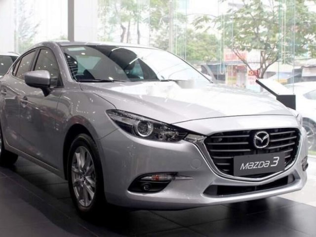 Cần bán xe Mazda 3 1.5 Luxury năm sản xuất 2019, xe giá thấp, giao nhanh