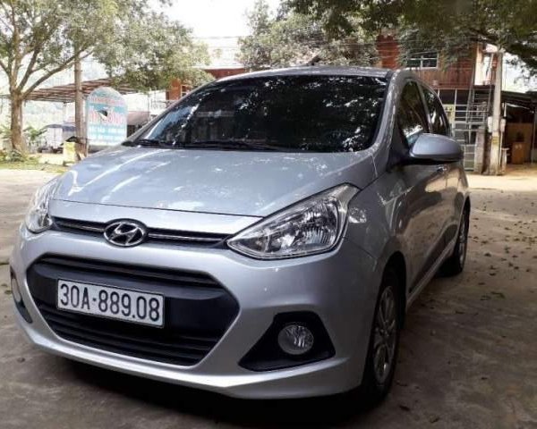 Bán lại xe Hyundai Grand i10 đời 2015, màu bạc, nhập khẩu 1 đầu