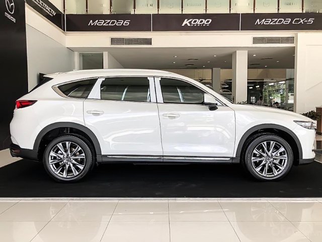 Bán xe Mazda CX-8 Luxury 2019, màu trắng, mới 100%0