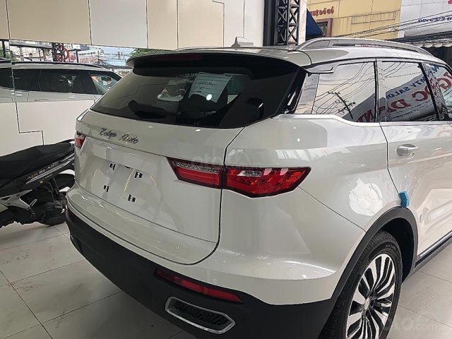 Bán Zotye Z8 2.0 AT đời 2019, màu trắng, xe nhập0