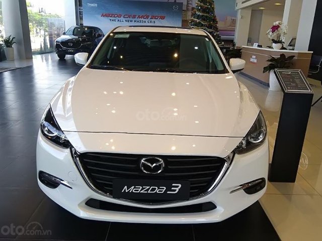 Bán Mazda 3 1.5 AT Facelift sản xuất 2019, màu trắng, giá chỉ 649 triệu0