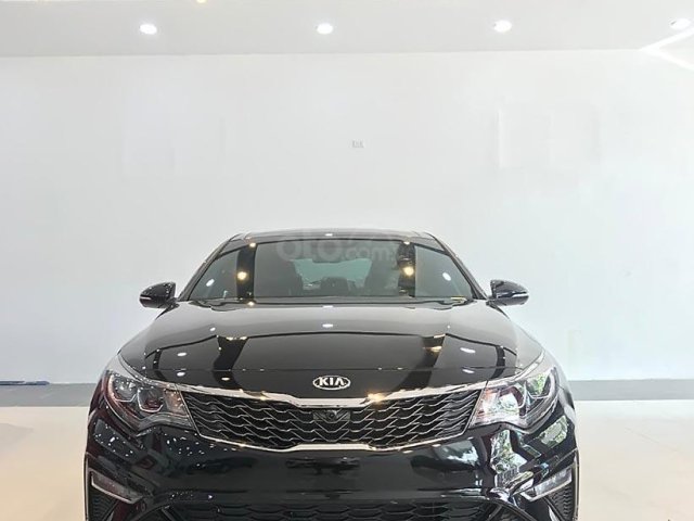 Cần bán xe Kia Optima năm 2019, màu đen0