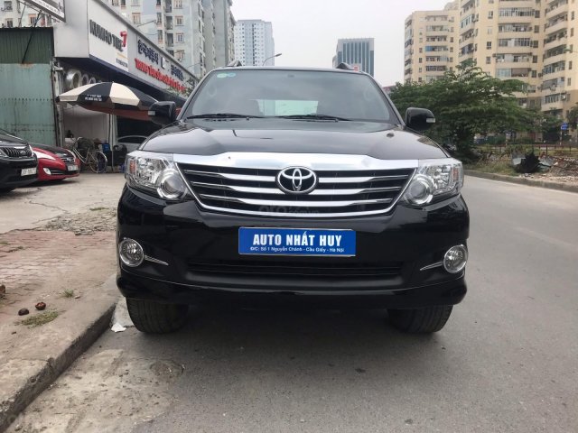 Bán ô tô Toyota Fortuner 2.7V 4x2AT sản xuất 2015, màu đen0