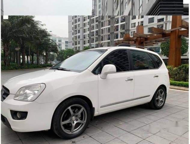 Xe Kia Carens đời 2011, màu trắng còn mới0