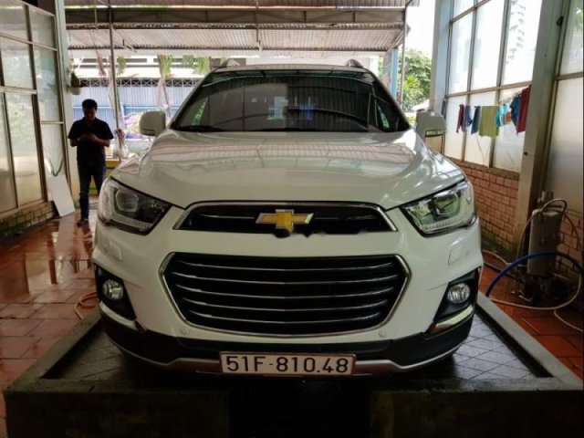 Bán lại xe Chevrolet Captiva 2.4AT năm sản xuất 2016, màu trắng