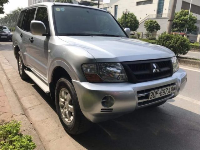 Chính chủ bán Mitsubishi Pajero 3.0 đời 2005, màu bạc, xe nhập0