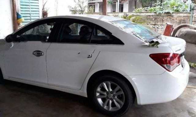 Bán ô tô Chevrolet Cruze đời 2014, màu trắng