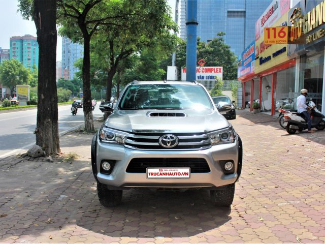 Cần bán Toyota Hilux 2016 full option0