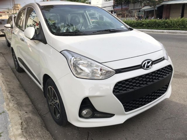 Giá xe Hyundai Grand i10 tại Đà Nẵng, màu trắng giao ngay trong ngày, tặng bộ phụ kiện hấp dẫn0