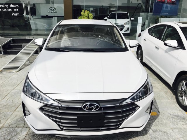 Bán Hyundai Elantra 1.6AT - tặng ngay 15 triệu đồng0