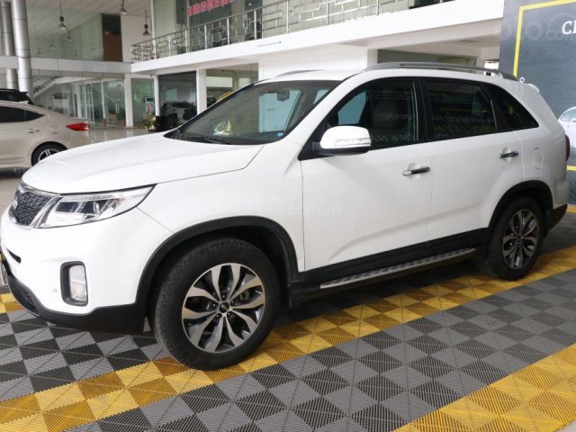 Bán Kia Sorento GAT 2.4AT năm sản xuất 2016, màu trắng