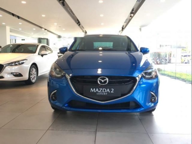 Cần bán xe Mazda 2 đời 2019, màu xanh lam