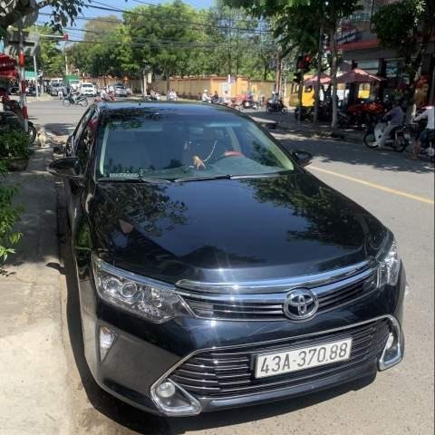 Bán xe Toyota Camry sản xuất năm 2018, màu đen, xe nhập