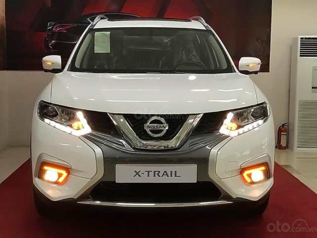 Bán Nissan X trail V Series 2.0 SL Luxury đời 2019, màu trắng 