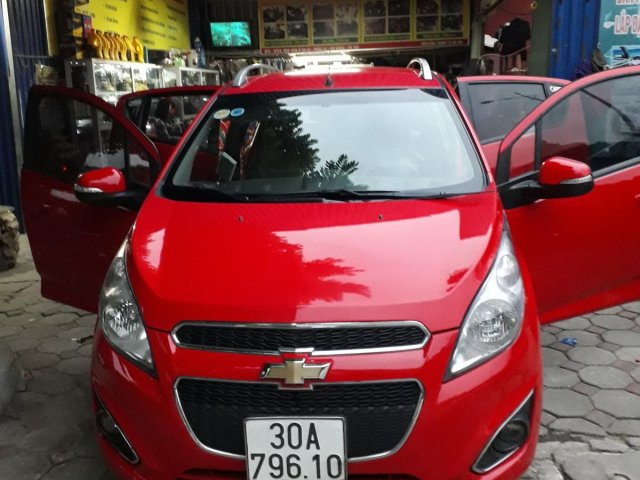 Lên đời xe nên cần bán Chevrolet Spark, số tự động, màu đỏ, sản xuất năm 2015