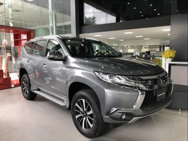 Bán xe Mitsubishi Pajero năm sản xuất 2018, màu xám, nhập khẩu 