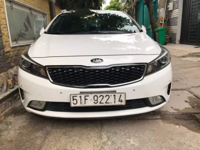 Bán xe Kia Cerato 2.0AT đời 2016, màu trắng0