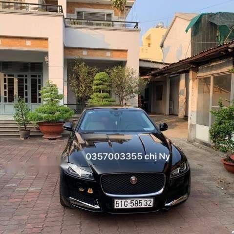 Cần bán Jaguar XF 2.0 năm 2018, màu đen, nhập khẩu nguyên chiếc0