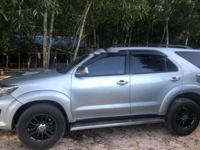 Bán Toyota Fortuner năm 2016, màu bạc, giá tốt