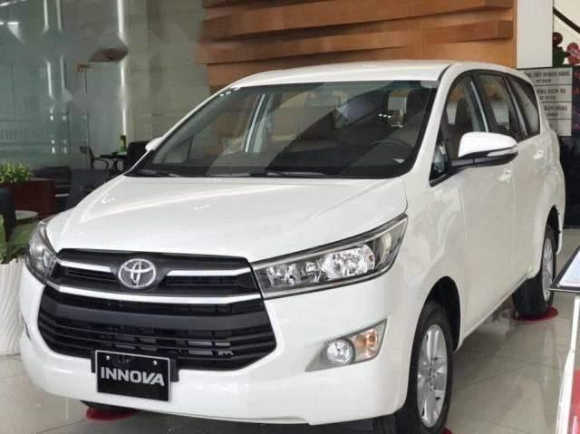 Bán Toyota Innova E MT đời 2019, giá thấp, giao nhanh0