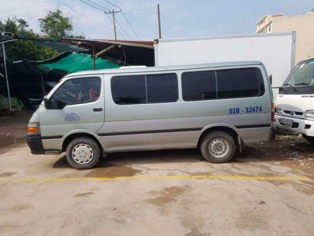 Bán Toyota Hiace sản xuất năm 2004, xe nhập