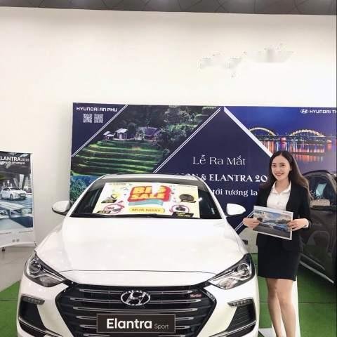 Bán Hyundai Elantra 2019 giá rẻ sập sàn xe giao ngay, đủ màu