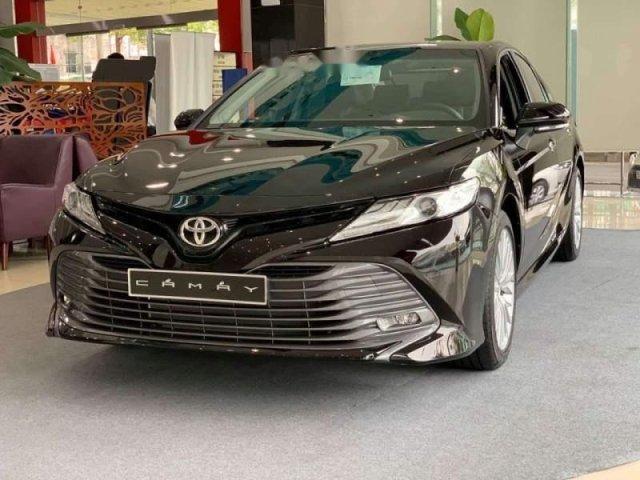 Bán xe Toyota Camry đời 2019, đủ màu, giao ngay0