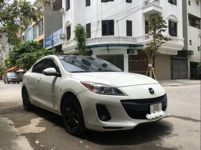 Gia đình bán Mazda 3 S 1.6AT năm sản xuất 2012, màu trắng