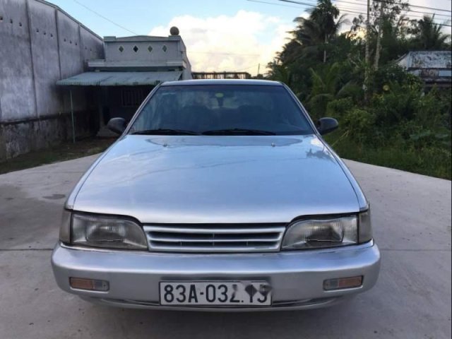 Bán xe Hyundai Sonata 1991 màu bạc, sơn mới tinh, máy mới làm rất đẹp