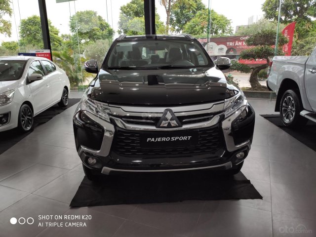 Bán xe Mitsubishi Pajero Sport giao ngay nhiều ưu đãi0