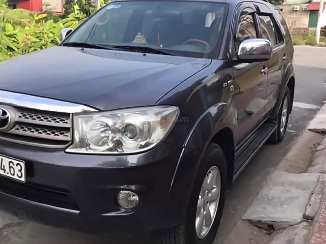 Chính chủ bán xe Toyota Fortuner 2.7V 4x4 AT 2009, màu xám0