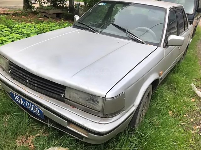 Bán Nissan Bluebird năm 1990, màu bạc, nhập khẩu nguyên chiếc0