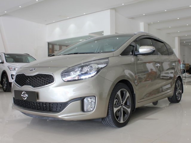 Bán xe Kia Rondo GAT năm sản xuất 2016, màu kem (be), 550tr