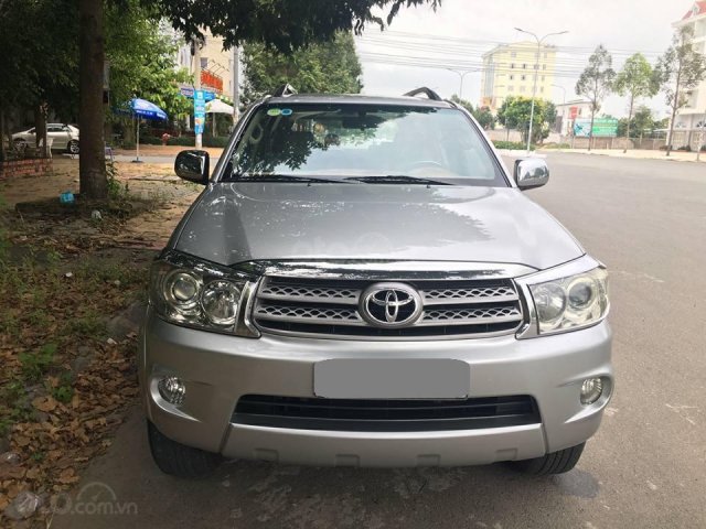 Cần bán xe Toyota Fortuner G 2012 máy dầu số sàn0