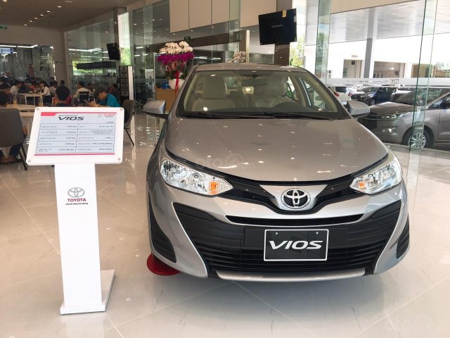 Cần bán xe Toyota Vios 1.5E đời 2019, màu bạc giá linh hoạt, lãi suất ưu đãi tốt, duyệt hồ sơ nhanh gọn