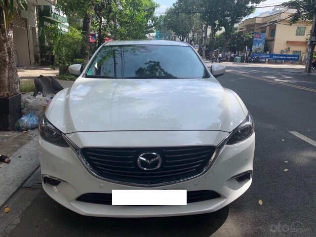 Bán ô tô Mazda 6 năm 2018, màu trắng0